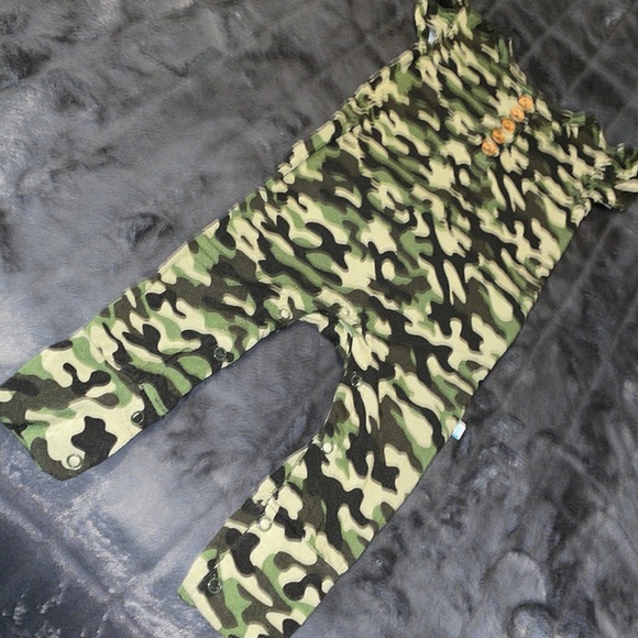 2T EUC Posh Peanut Cadet Camouflage Ruffle Butt Cap Sleeve Romper - Picture 6 of 10